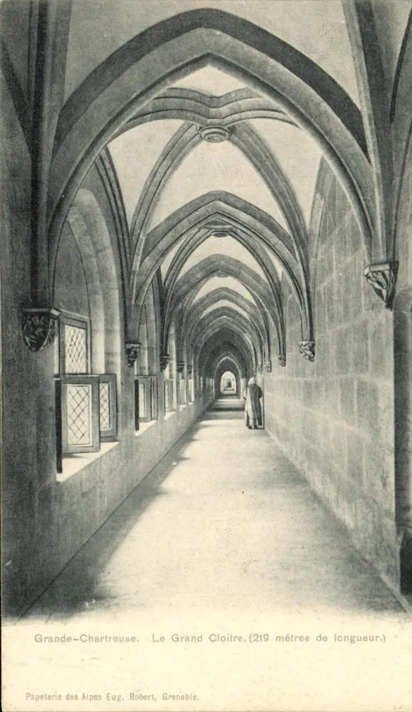 Grande-Chartreuse. O Grande Claustro (219 metros de comprimento) — Papeterie des Alpes Eug. Robert, Grenoble - Frente