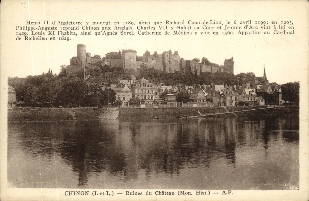 Chinon (Indre-et-Loire) — Ruínas do Castelo (Mon. Hist.) — A.P. - Frente