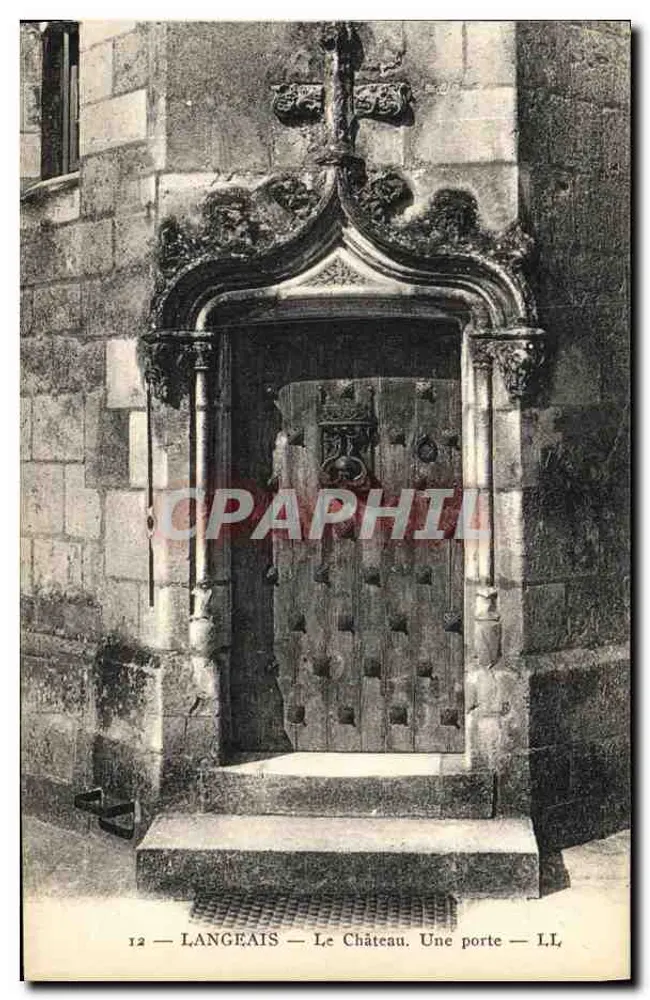 Langeais — O Castelo. Uma porta — LL - Frente