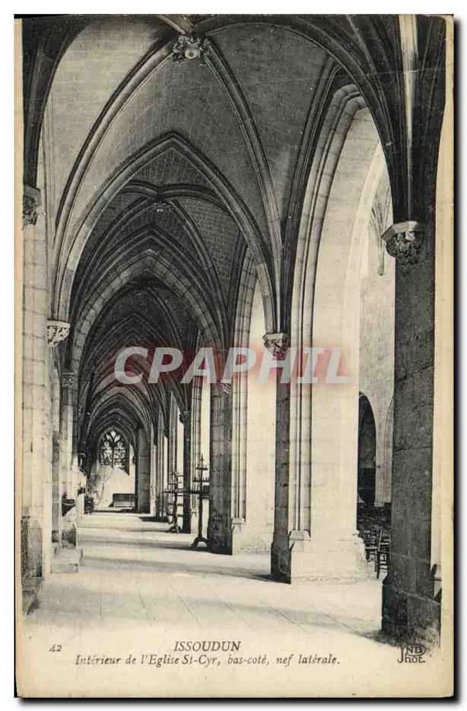 Issoudun — Innenraum der Kirche St-Cyr, Seitenpfeiler, seitliche Kirchenschiff — JND JADE - Vorderseite