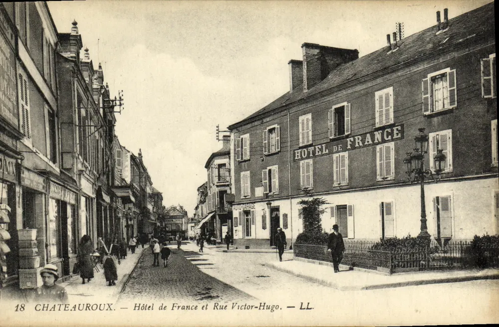 Châteauroux — Hotel de France und Rue Victor-Hugo — LL - Vorderseite