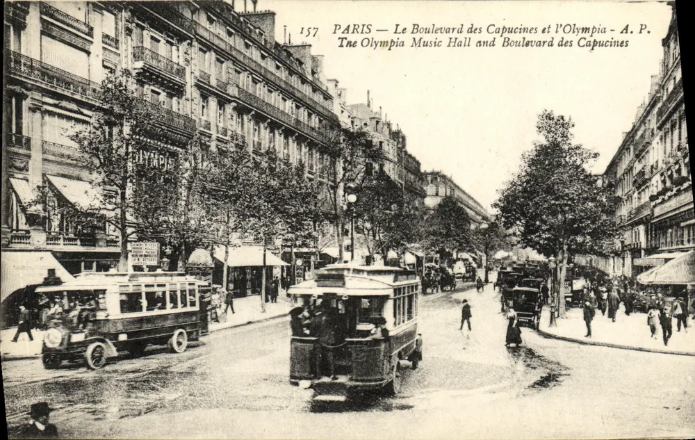 Paris — O Boulevard des Capucines e o Olympia - A.P. 157 - Frente