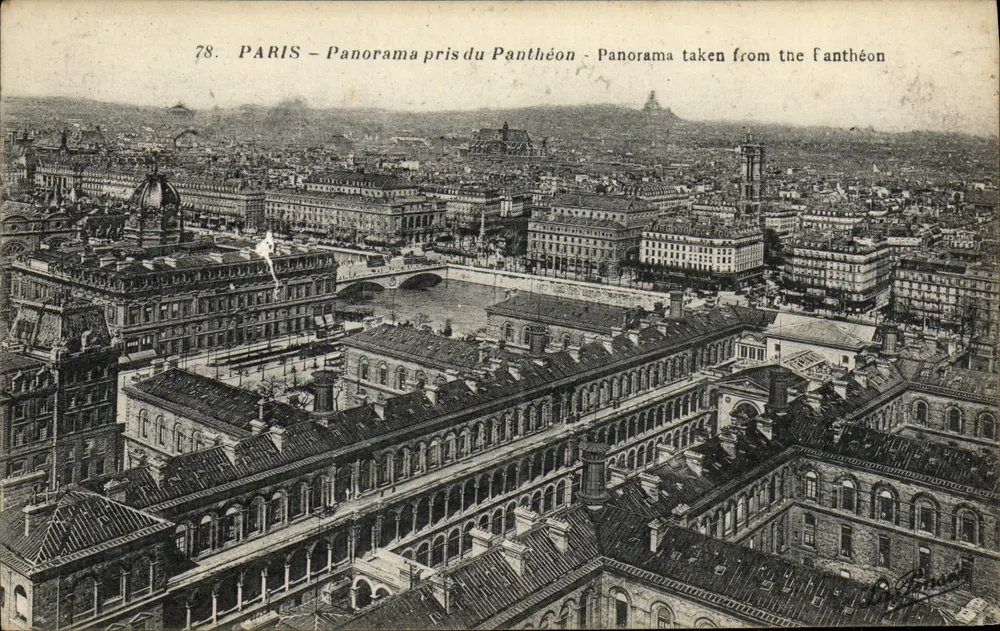 PARIS – Panorama tirado do Panteão – Panorama taken from the Panteão - Frente