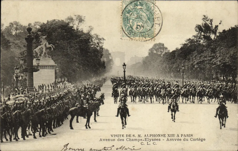Visita di S.M. Alfonso XIII a Parigi — Arrivo del corteo — Avenue des Champs-Élysées — C.L.C. - Recto