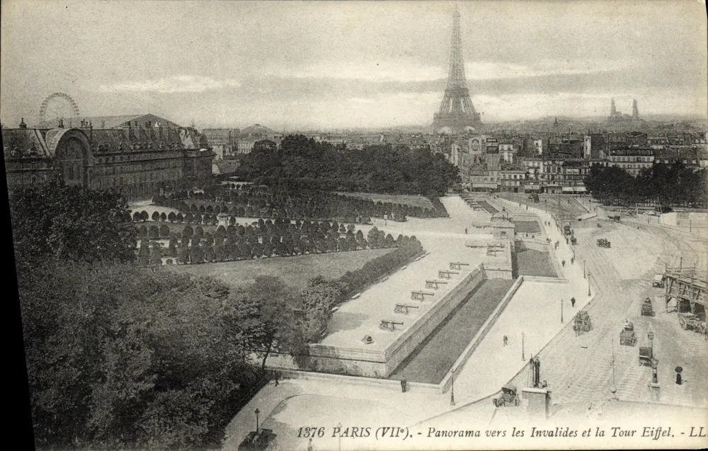 Panorama hacia los Inválidos y la Torre Eiffel — París (VIIe) — LL - Anverso
