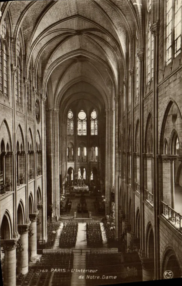 Paris - O Interior da Catedral de Notre-Dame — PC 162 - Frente