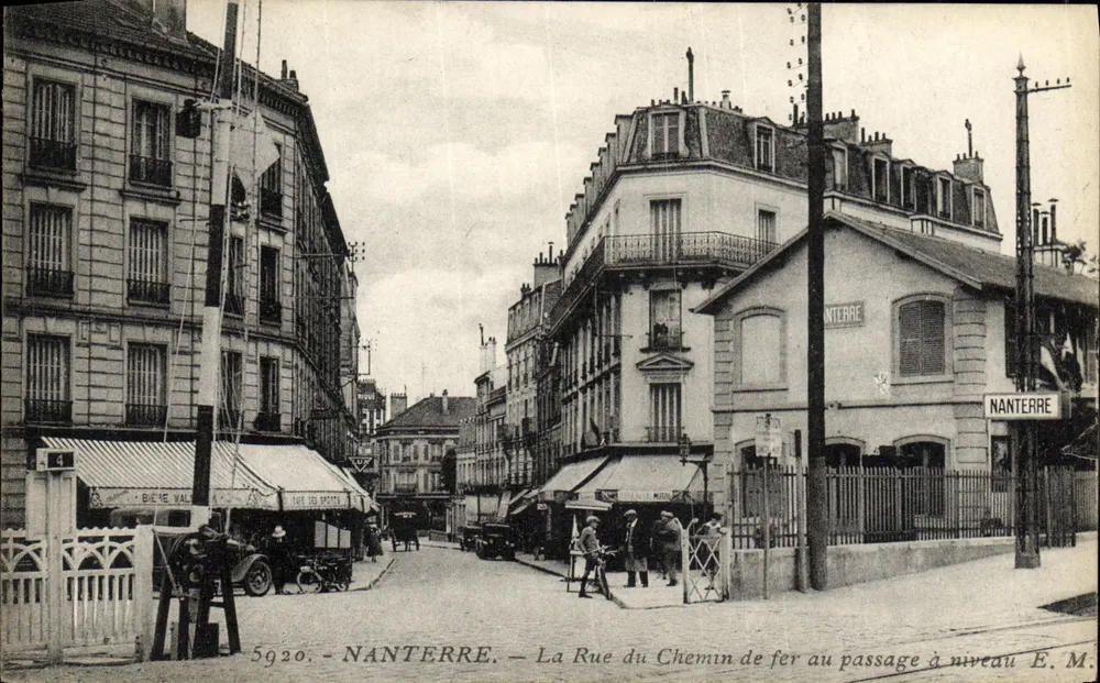 Nanterre — Die Straße des Schienenwegs am Übergang — E. M. (Verlag) - Vorderseite
