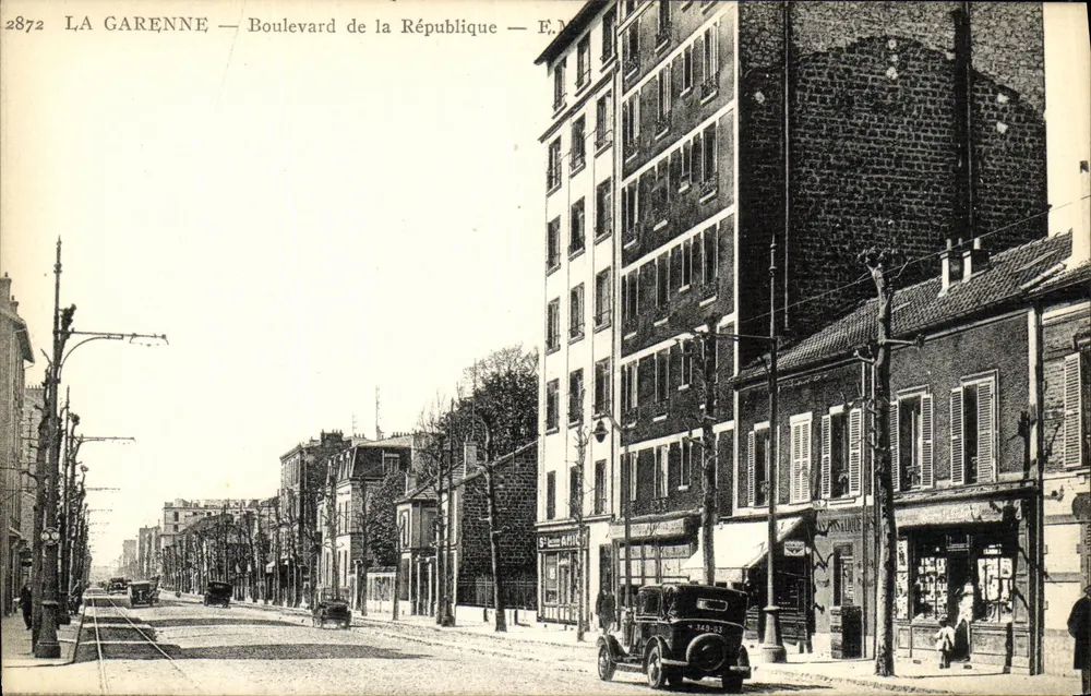 La Garenne — Boulevard de la République — E.M. n°2872 - Frente
