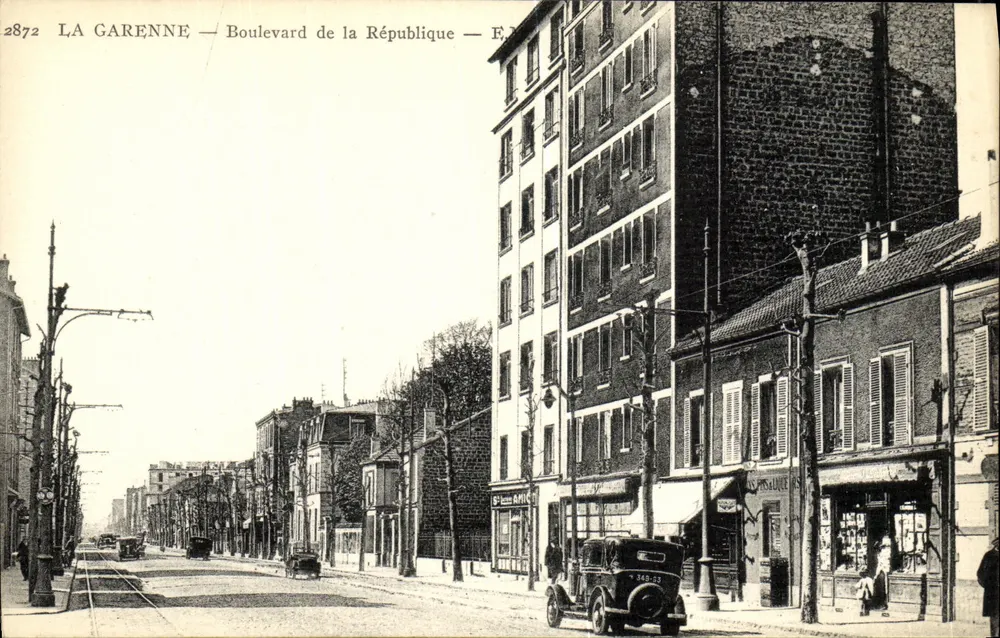 La Garenne — Boulevard de la République — E.N. 2872 - Frente