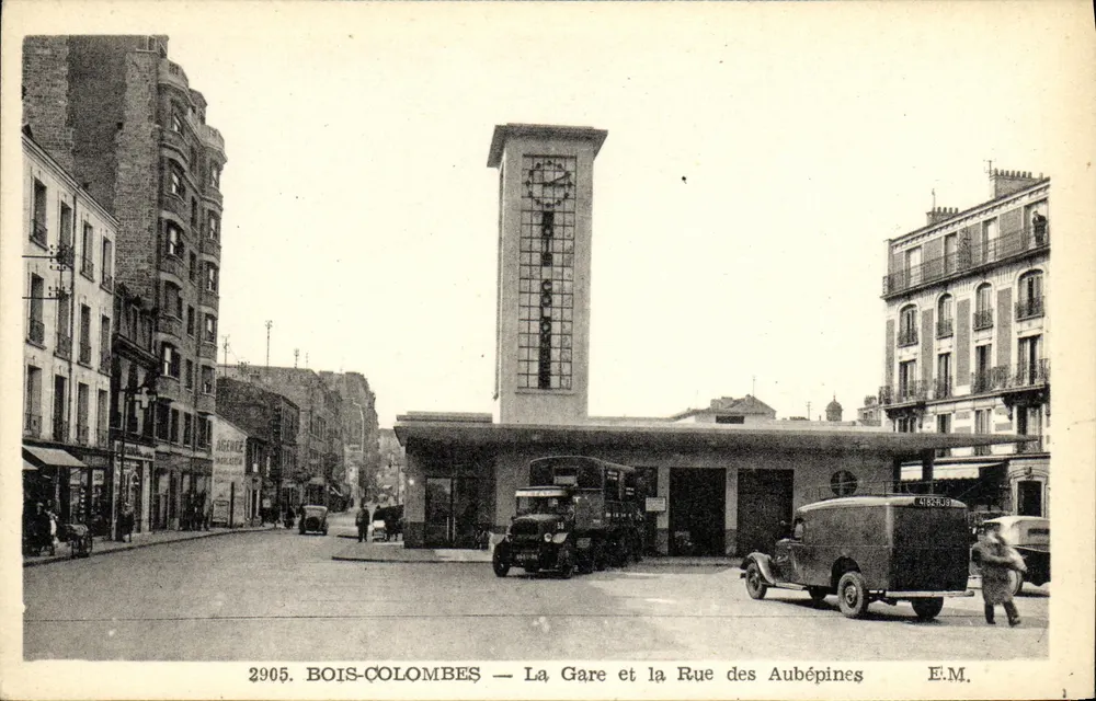 Bois-Colombes — Die Station und Rue des Aubépines — E.M. n°2905 - Vorderseite