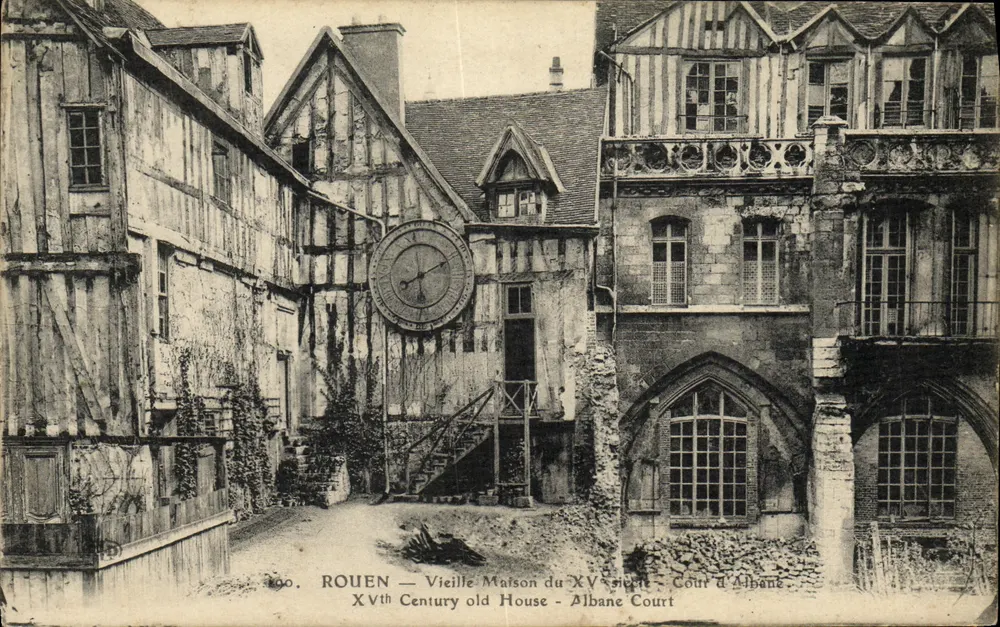 Rouen — Velha Casa do Século XV — Cour d'Albane - Frente