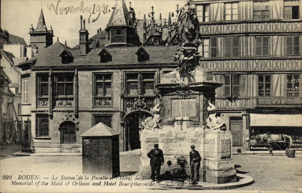 Rouen — Die Statue der Jungfrau und das Hotel Bourgtheroulde — Lévy Fil & Cie - Vorderseite