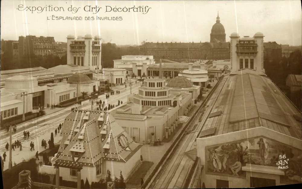 Exposition des Arts Décoratifs — L'Esplanade des Invalides — AAN Paris 56 - Recto