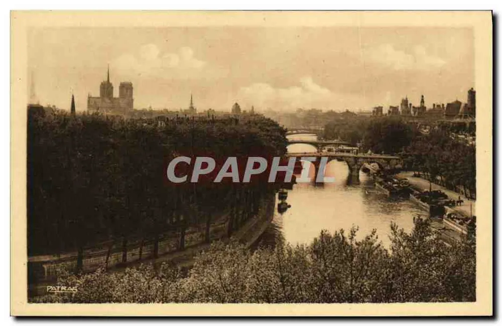 Ansicht von Paris — Eiffelturm, Notre-Dame, Rathaus — Verleger Patras, n°23 - Vorderseite