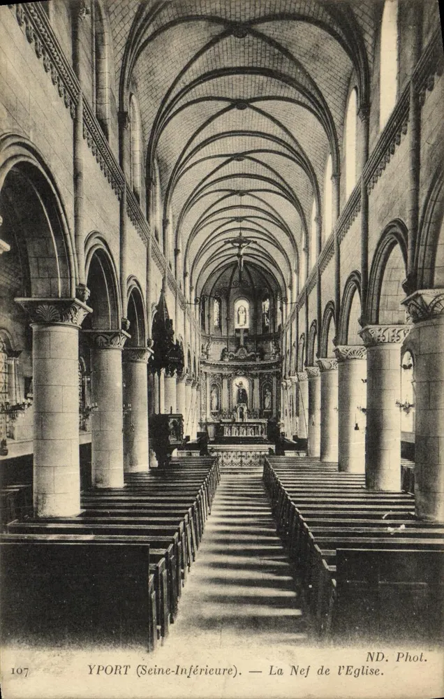 Yport (Seine-Inférieure) — La Nef de l'Église — ND. Phot. - Anverso
