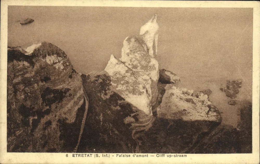 Etretat (S. Inf.) — Falaise d'amont — Cliff up-stream - Recto