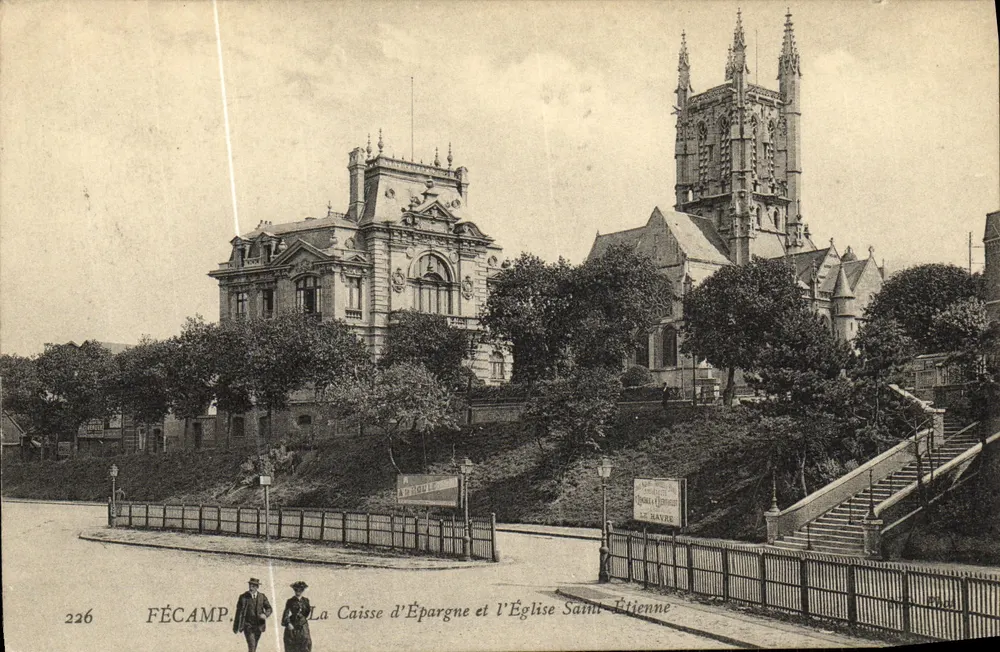 Fécamp — Die Sparkasse und die Kirche Saint Étienne — Nr. 226, herausgegeben von N. HOUZÉ - Vorderseite