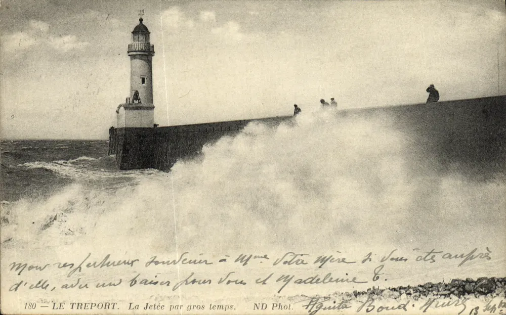 Le Tréport — A ponte em dia de tempestade — ND Fot. Agnita Boud. Muret - Frente