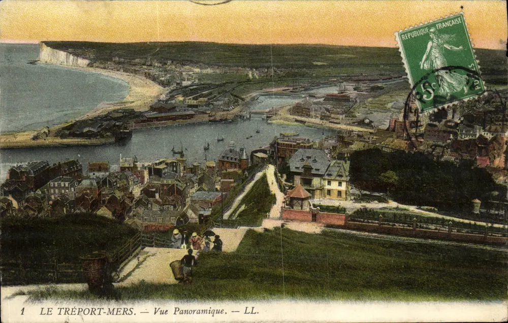 Le Tréport-Mers — Vista Panorâmica — LL. - Frente