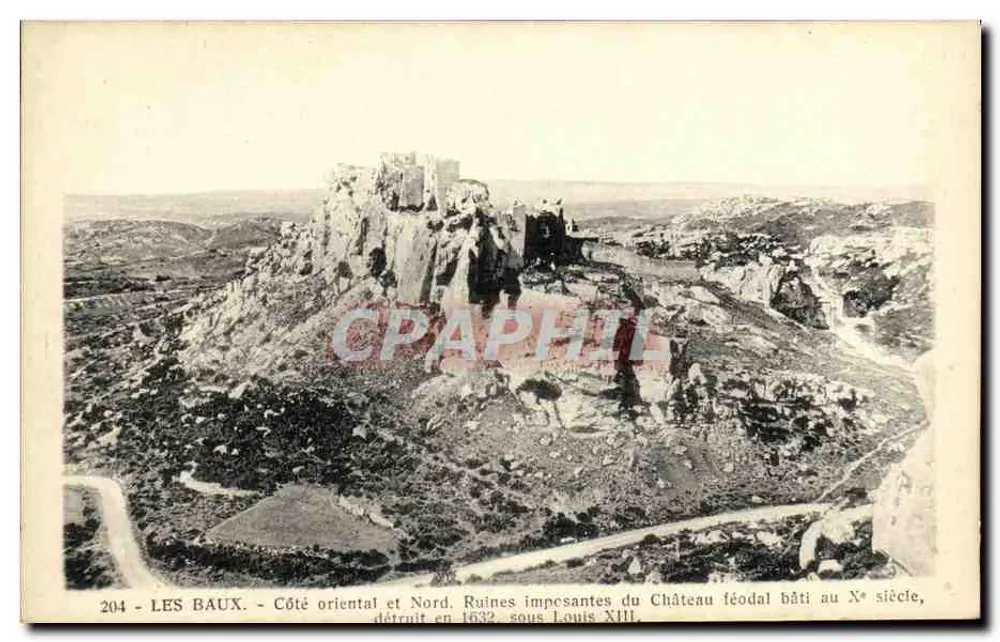 Les Baux - Ost- und Nordseite. Impressive Ruinen des feudalen Schlosses aus dem 10. Jahrhundert, zerstört 1632 unter Ludwig XIII. - Vorderseite