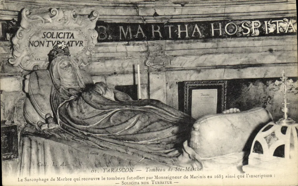 Tumba de Santa Marta em Tarascon — Oferecida por Monseigneur de Marinis em 1683 — Inscrição 'SOLICITA NON TURBATVR' - Frente