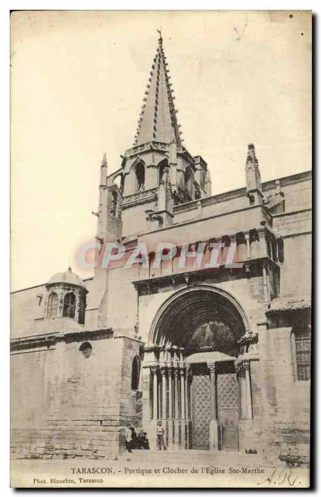 TARASCON - Portal und Turm der Kirche Sainte-Marthe — Foto. Blanchin, Tarascon - Vorderseite