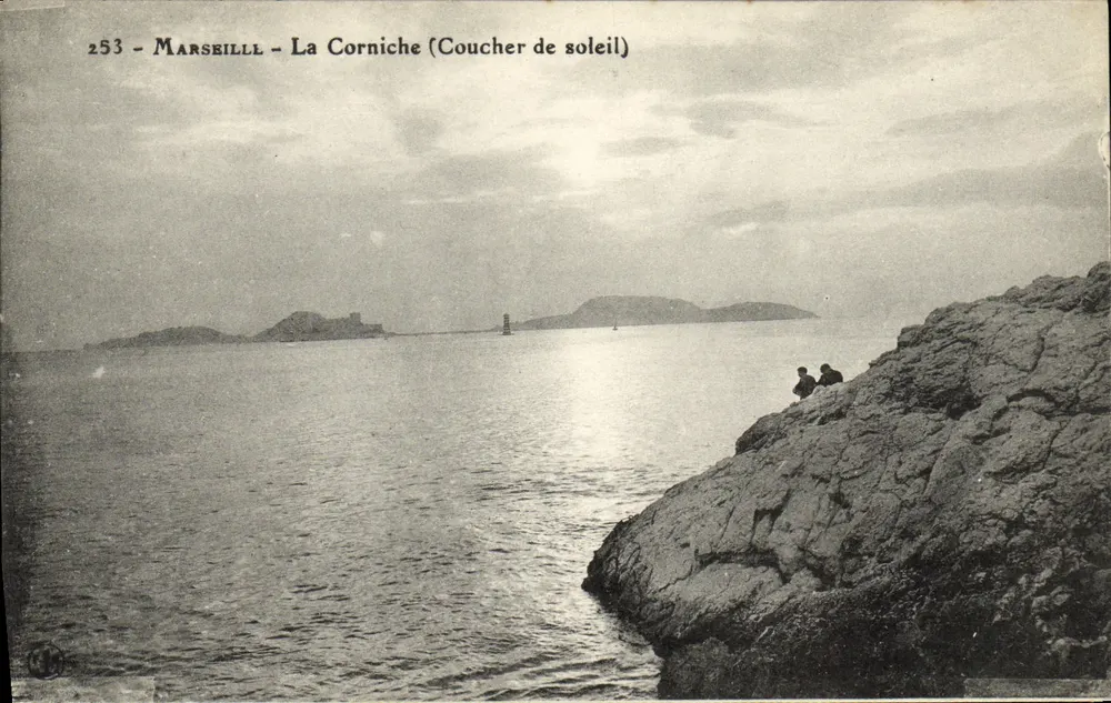 Marseille - A Corniche (Pôr do sol) — n° 253 - Frente