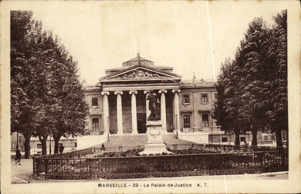Marseille - 33 - Het Paleis van Justitie — A.T. - Voorkant