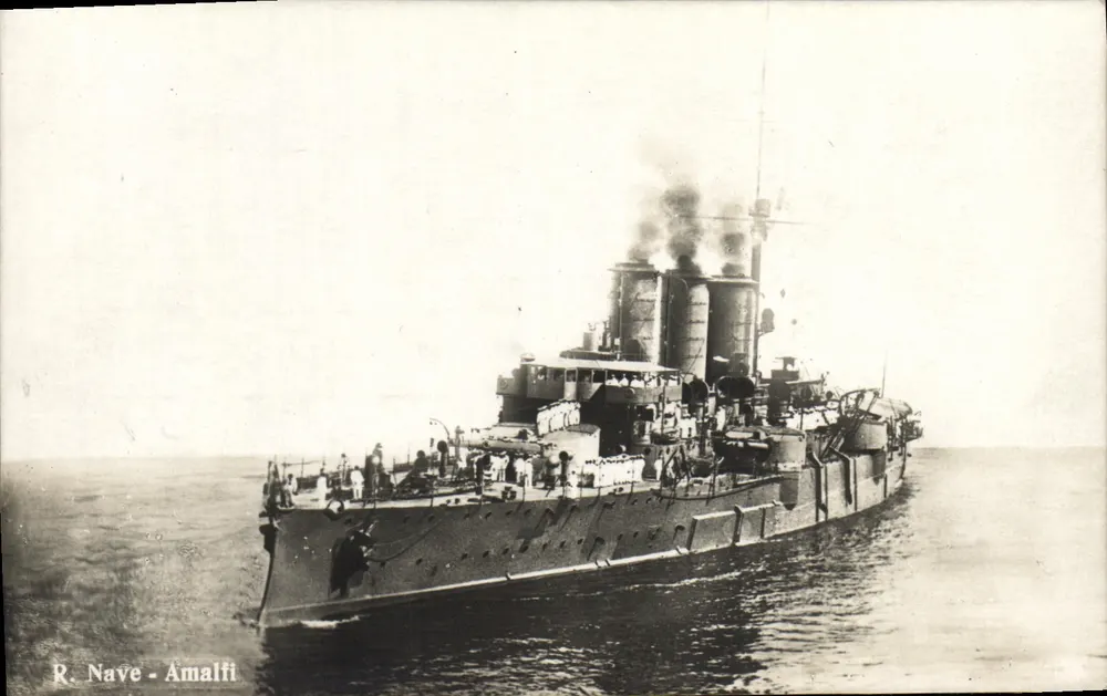 Nave da guerra Amalfi — R. Nave - Amalfi - Recto