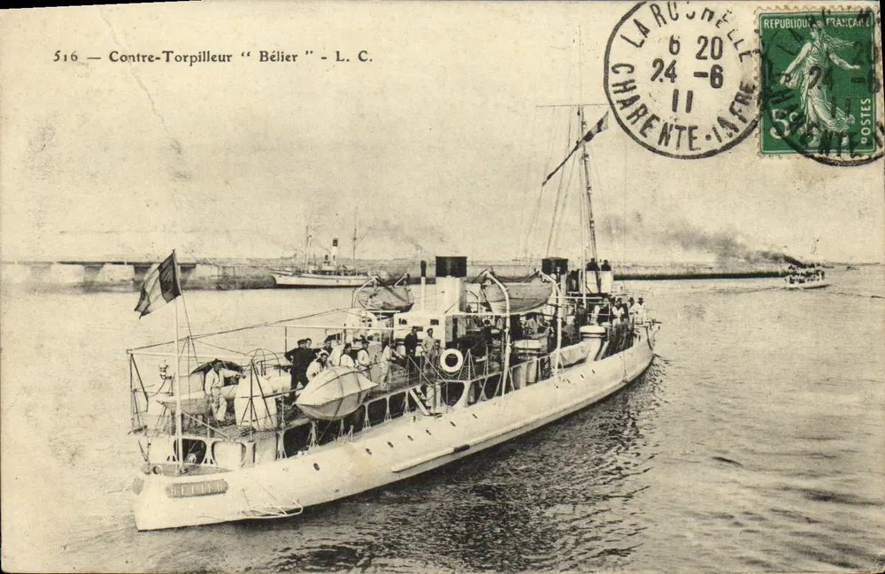 Contratorpedeiro "Bélier" — L.C. — La Rochelle - Frente