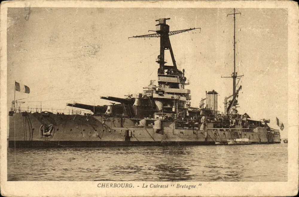 Cherbourg - Der Panzerkreuzer "Bretagne" - Vorderseite