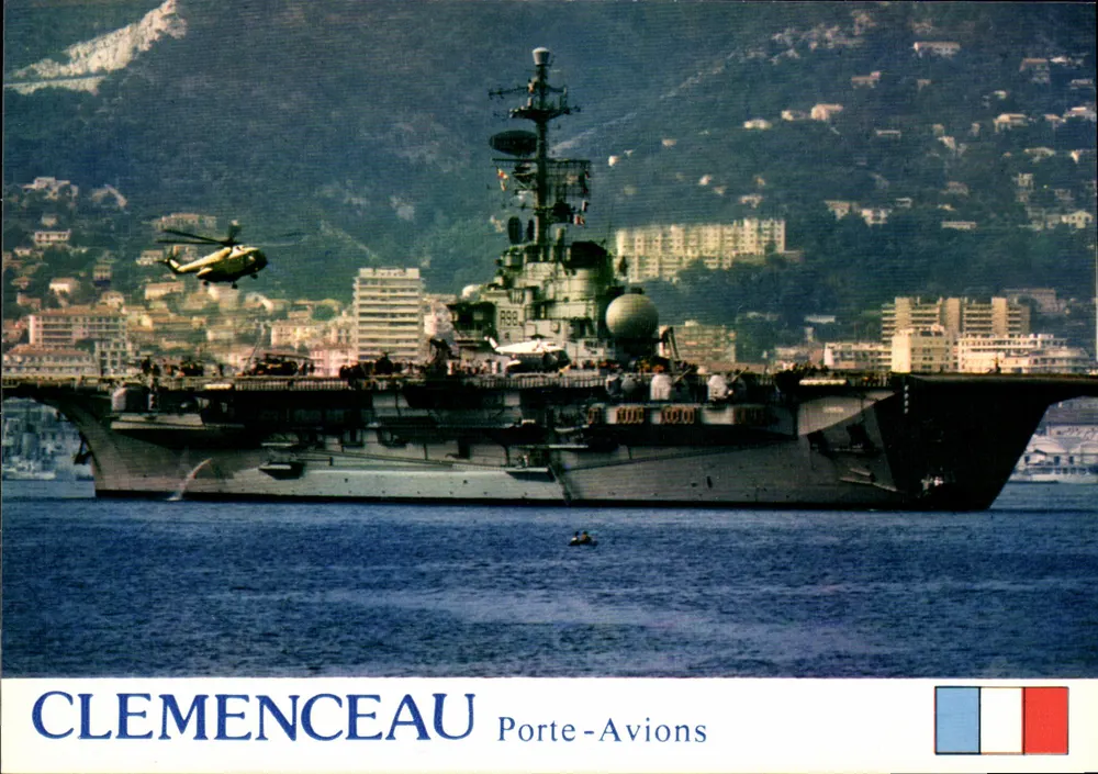 Flugzeugträger Clemenceau — in Toulon während der Seerevue — Verlag J.F.M. n° 34-000 - Vorderseite