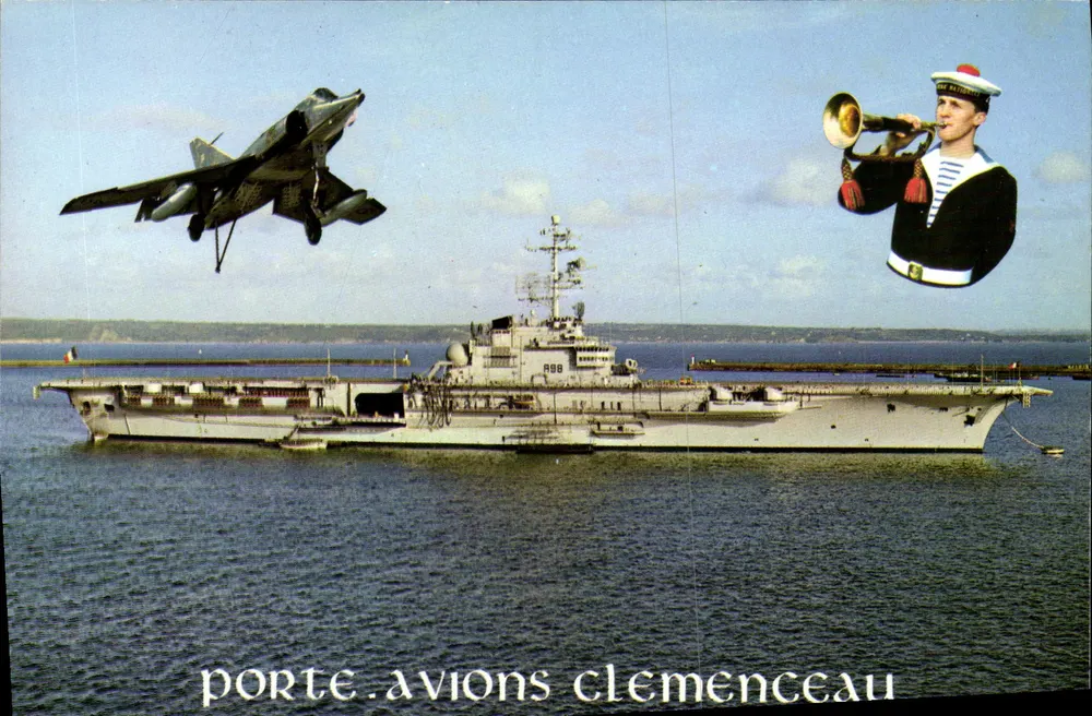 Porta-aviões Clemenceau — Porta-aviões Clemenceau — Edições La Bretagne - Frente