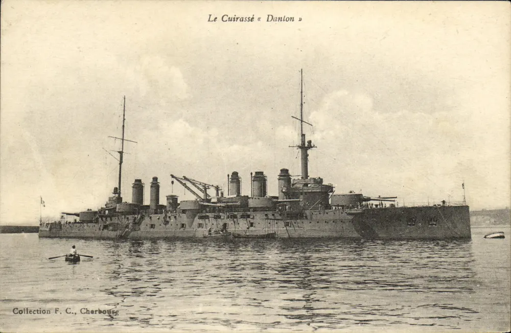 O Couraçado « Danton » — Cherbourg — Coleção F. C. - Frente
