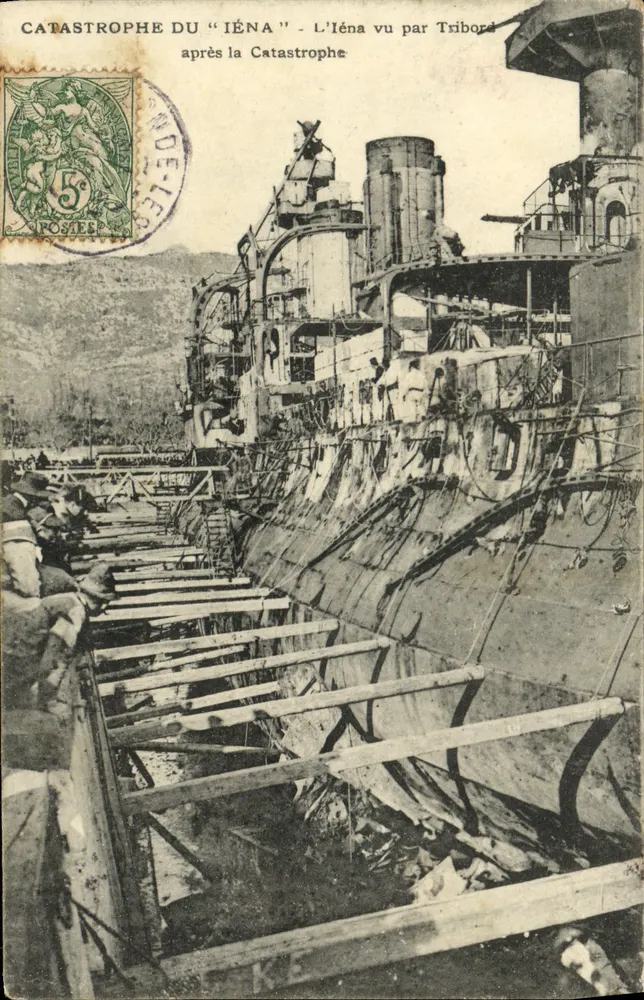 Katastrophe des "Iéna" — Das Iéna von Tribord aus nach der Katastrophe — Ateliers de Phototypie Giverné, Marseille - Vorderseite