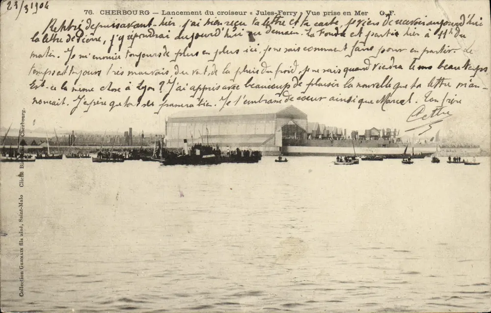 Cherbourg — Start der Kreuzer « Jules-Ferry » — Aufnahme vom Meer — G.F. - Vorderseite