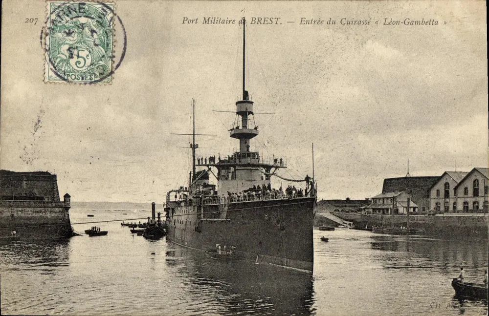 Militärhafen Brest — Einlass des Panzerschiffes « Léon-Gambetta » — Verleger N.D. n°207 - Vorderseite