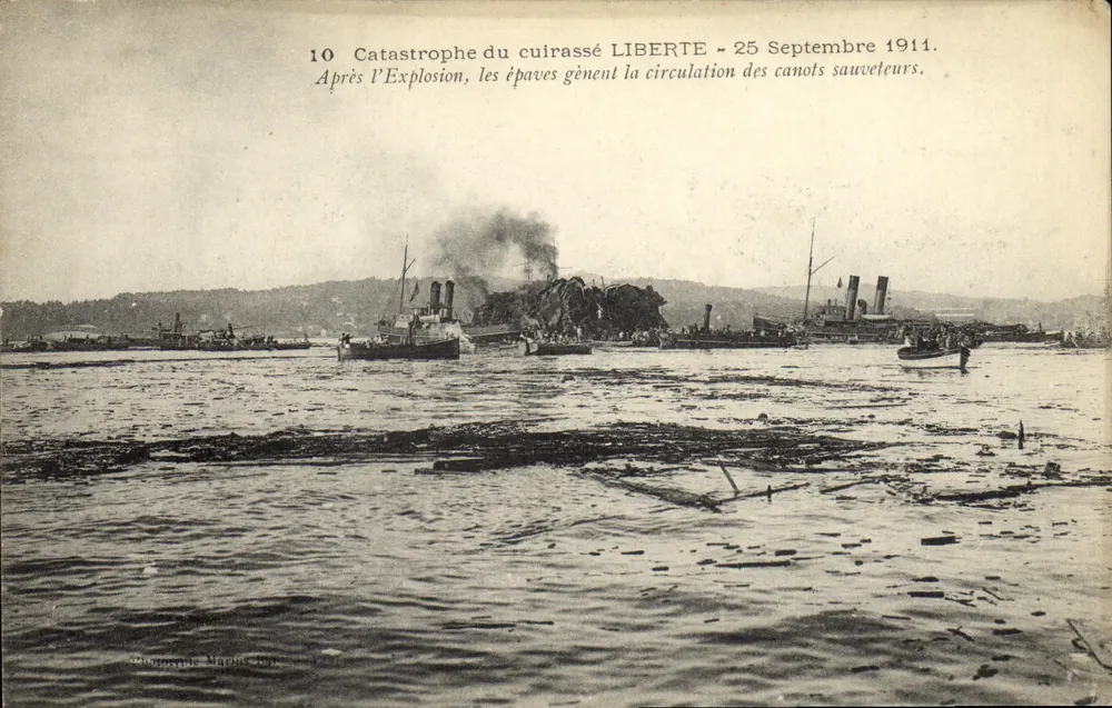 Katastrophe des Panzerschiffes LIBERTE — 25. September 1911 — Phototypie Maris Bar - Vorderseite