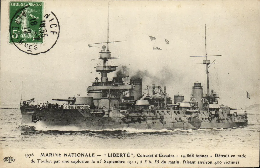 Cruzador "Liberté" — destruído na enseada de Toulon em 25 de setembro de 1911 — Editor E. Le Taley, Paris, n° 1976 - Frente