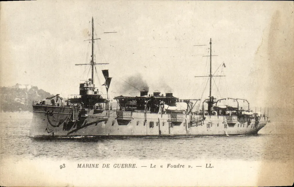 Kriegsschiff — Das « Foudre » — LL. - Vorderseite