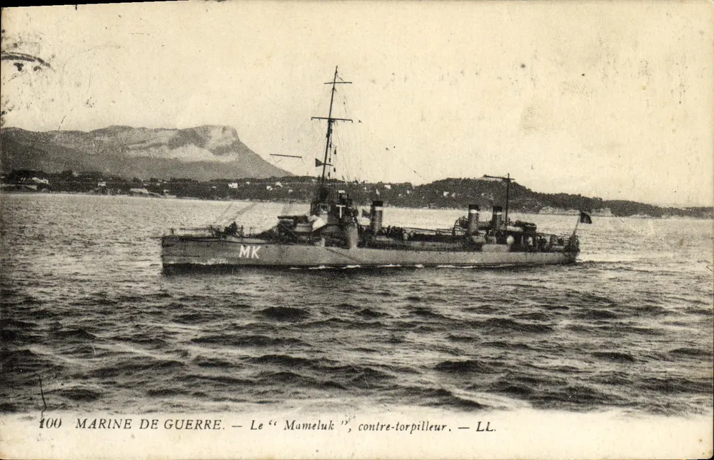 Marinha de guerra — O "Mameluk", contra-torpedeiro — LL. — N° 100 - Frente