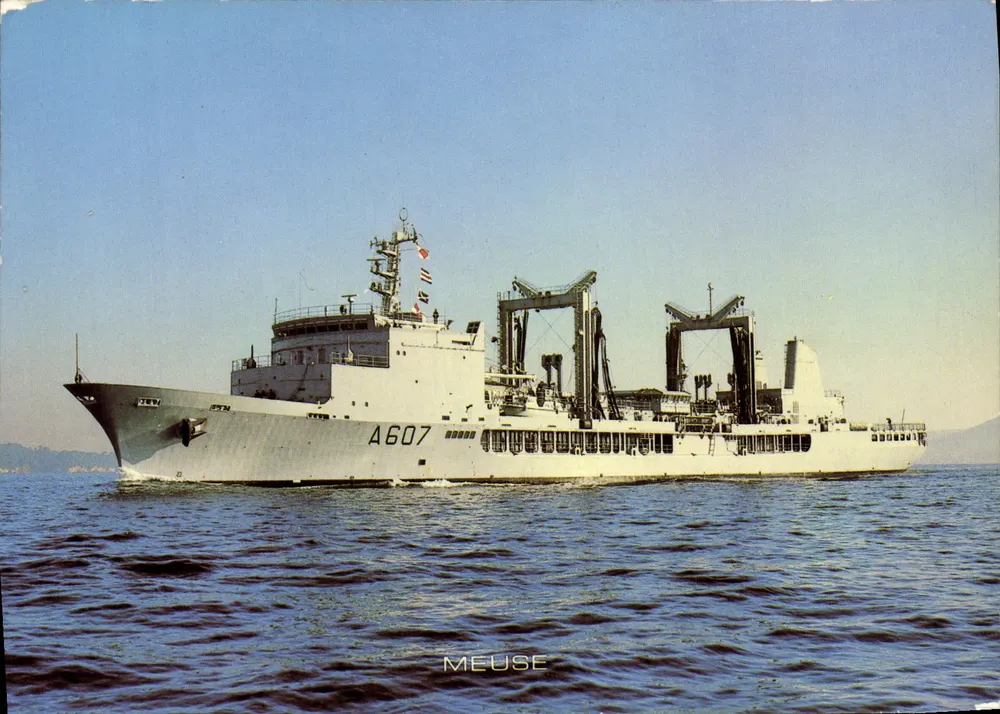Navio de abastecimento petroleiro 'MEUSE' — Marinha Nacional — Éditions Marius BAR - Frente