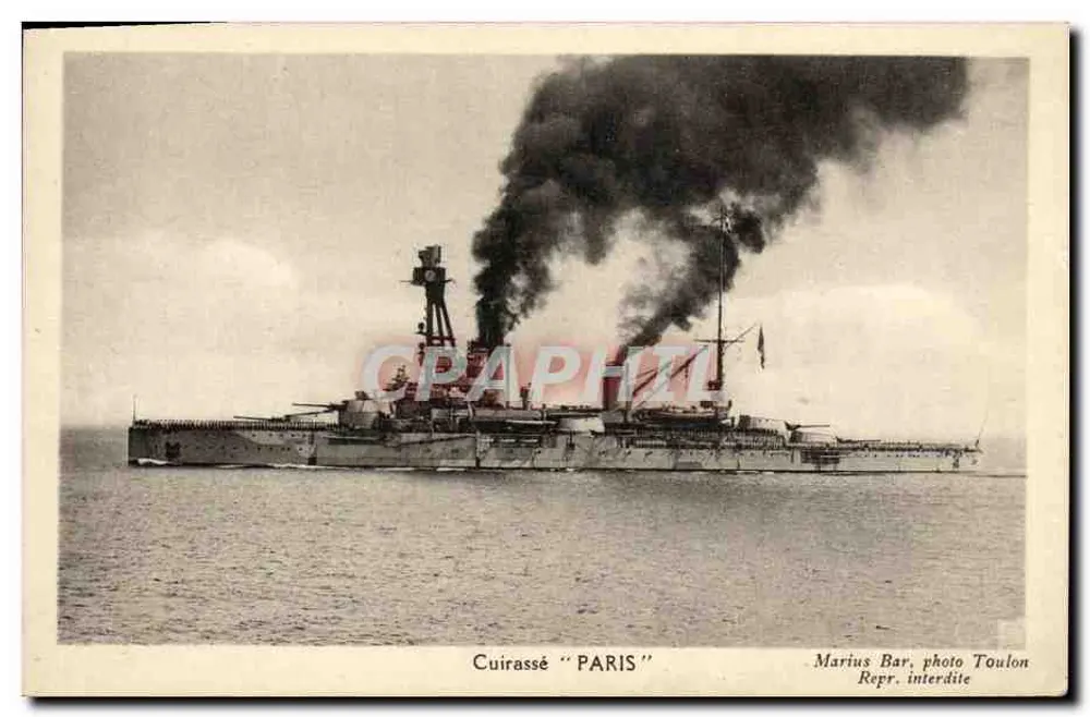 Cuirassé "PARIS" — bateau de guerre en mer, fumée noire — Marius Bar, photo Toulon - Frente