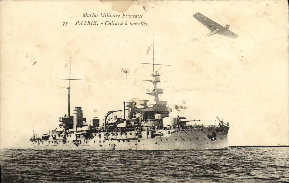 Bateau de guerre français — Cuirassé à tourelles PATRIE — éditeur IMPRIMÉ SUR LA CARTE : '73 PATRIE. - Cuirassé à tourelles.' - Vorderseite