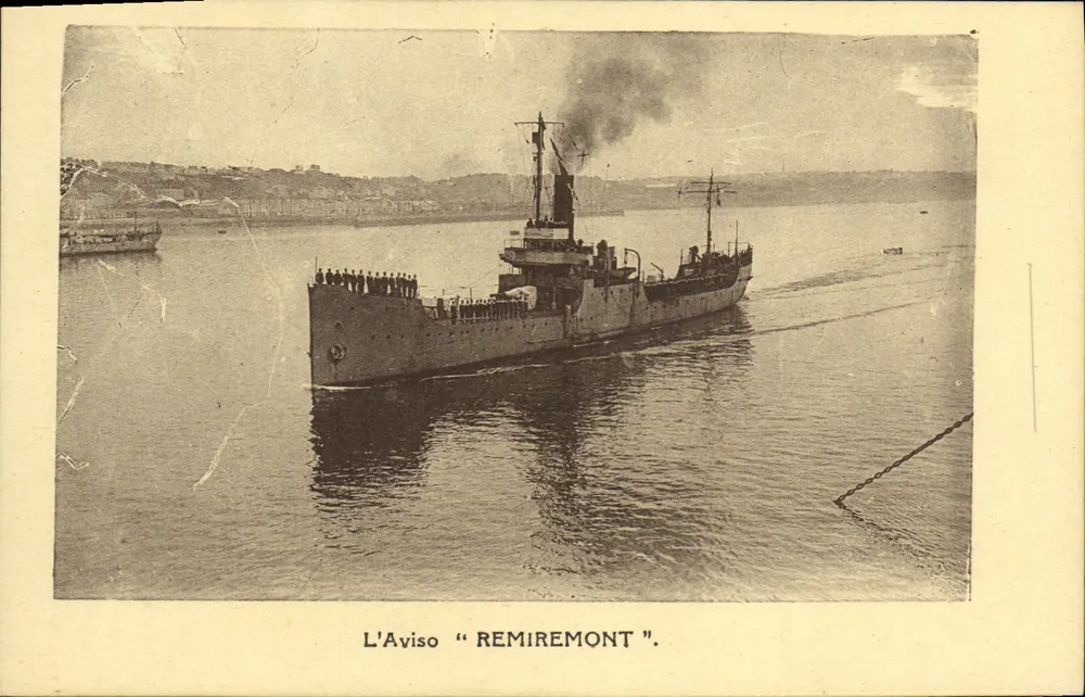 O Aviso "REMIREMONT" — em navegação em um porto — Edições Universitárias Toute e Pauline Levilliois, Paris - Frente
