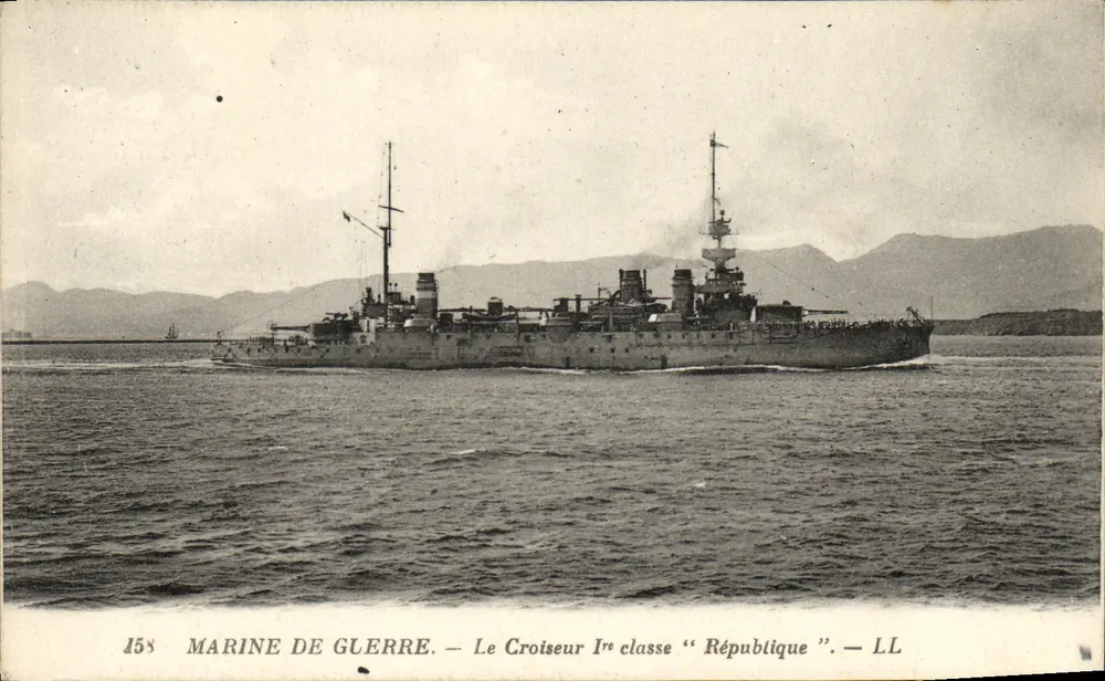 Marine der Armee — Der erste Klasse Kreuzer "République" — LL — Nr. 158 - Vorderseite