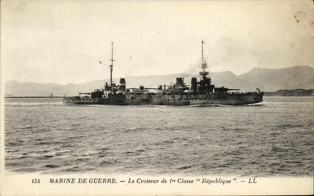 Marinekräfte — Der Kreuzer der ersten Klasse "République" — LL — 158 - Vorderseite