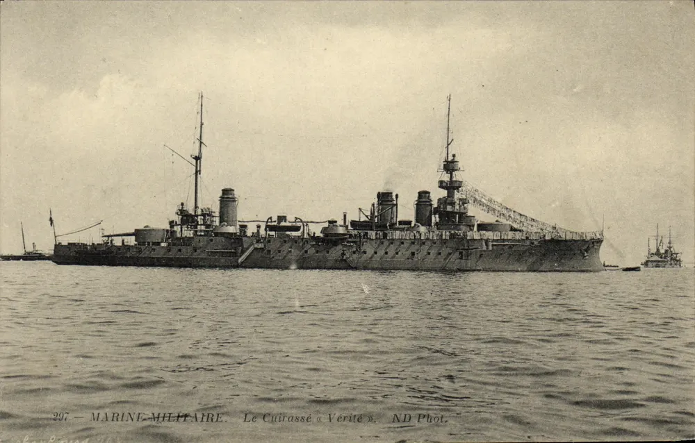 O Couraçado « Vérité » — Marinha Militar — ND Fot. n°297 - Frente
