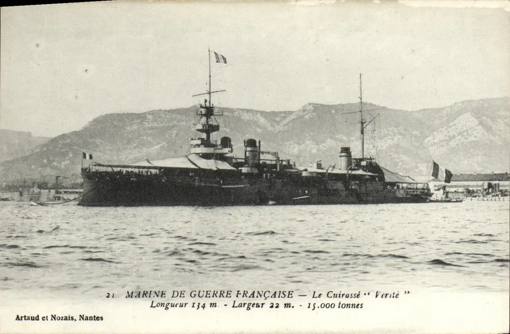 Le Cuirassé "Vérité" — Bateau de guerre français — éditeur Artaud et Nozais, Nantes - Frente