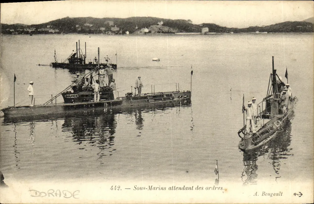 Dorade — U-Boote, die auf Befehle warten — A. Bougault n°442 - Vorderseite
